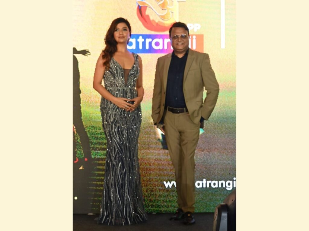 Divya Agrawal’s “Kink” Unleashes the Drama, Romance, and Passion!