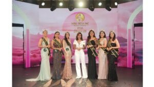 23-09-25-2526009452-Mrs-India-Crowns-